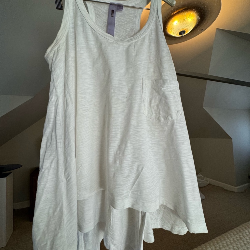 Wilt White Top with Purple Tag
